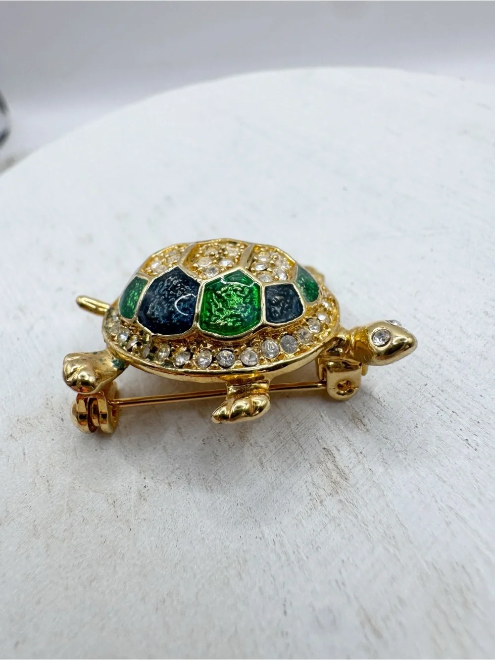 Turtle brooch gold tone green blue enamel rhinestone kitschy animal jewelry